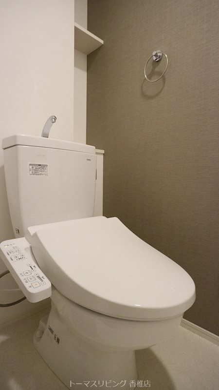 トイレ　※別号室の参考写真になります。