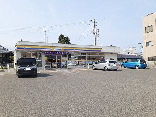 【南相馬市原町区三島町のアパートのコンビニ】