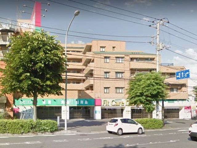 【横浜市緑区十日市場町のマンションのドラックストア】