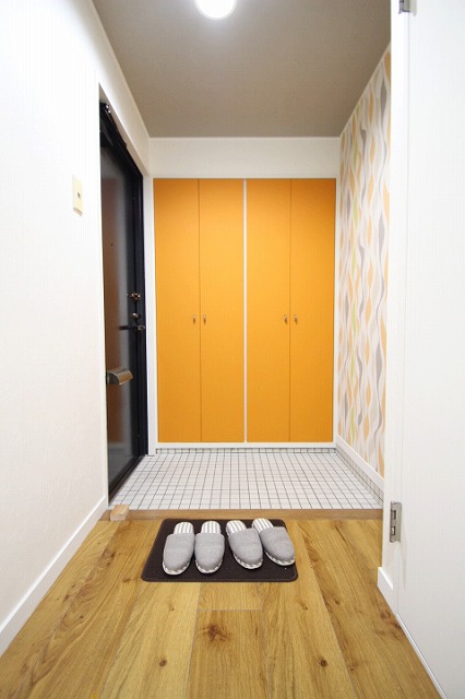 玄関　同物件、別号室のものです。