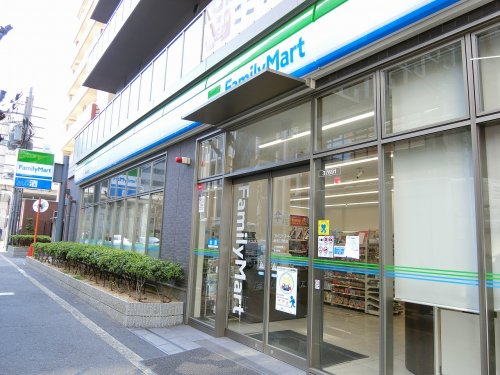 コンビニ　ファミリーマート 吹田広芝町店（コンビニ）まで179m