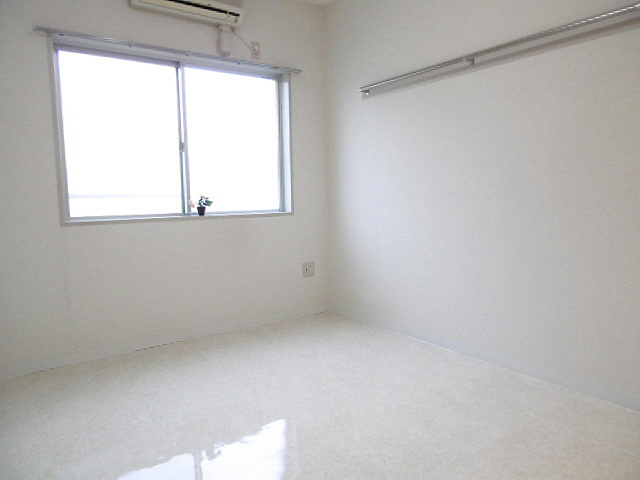 居室・リビング　他号室写真のため、実際とは異なる場合がございます。