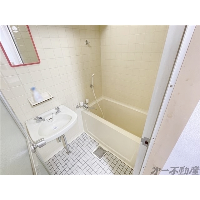 バス・シャワールーム　バスルーム