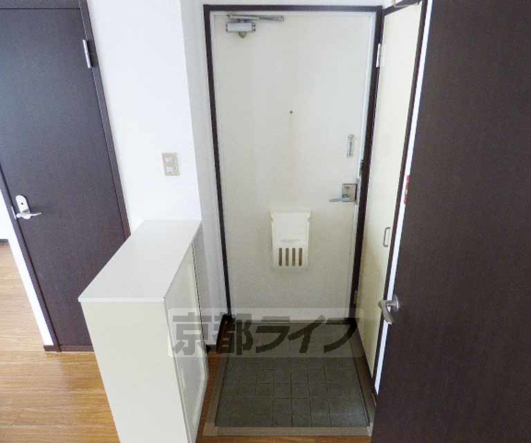 玄関　玄関です。