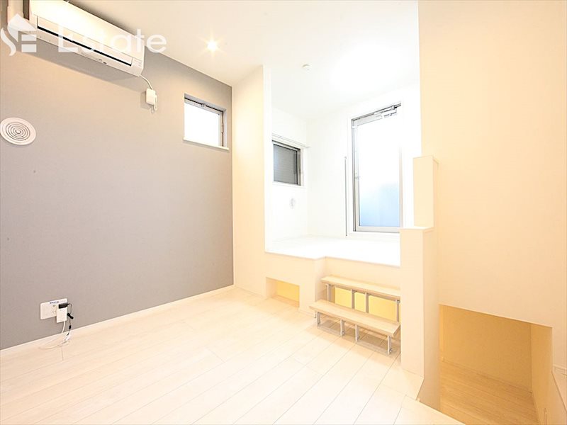 居室・リビング　内装