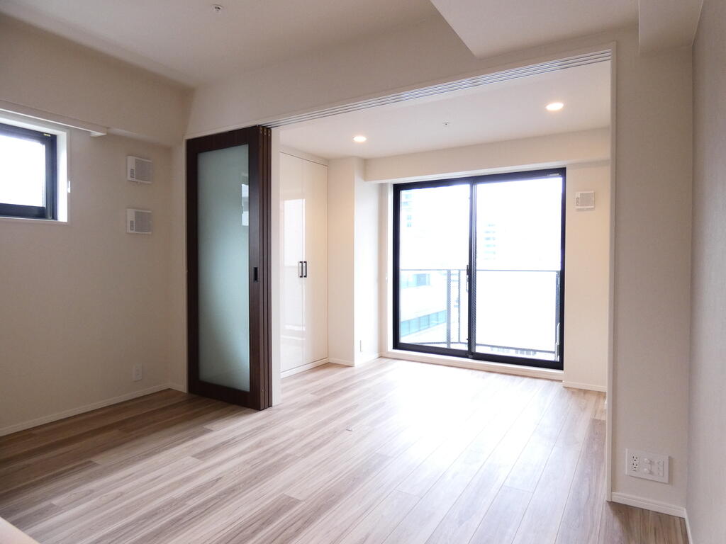 居室・リビング　内観1