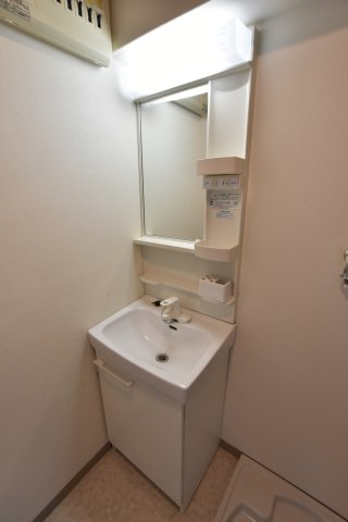 洗面設備　別号室の画像です。ご参考下さい