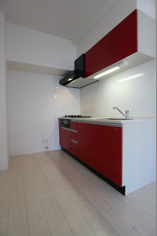 キッチン　3口コンロ付のシステムキッチン