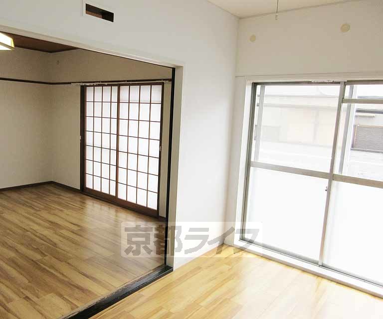 居室・リビング　綺麗なフローリングのお部屋です！