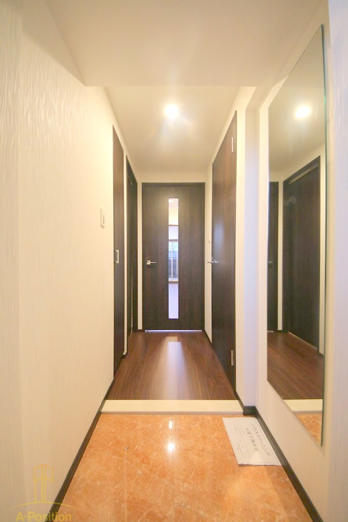 玄関　プレジオ難波