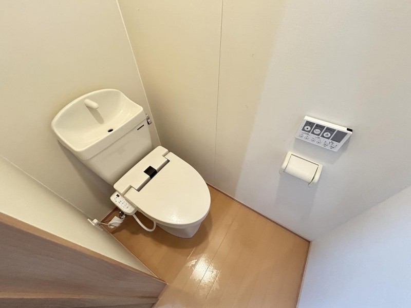 トイレ　トイレ