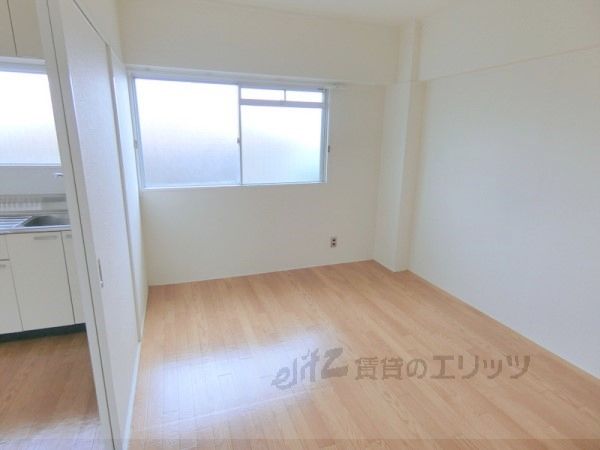 居室・リビング　洋室