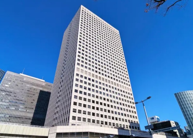 ショッピングセンター　大阪駅前第3ビル（ショッピングセンター）まで654m