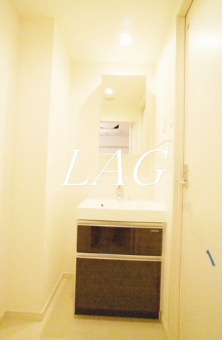 洗面設備　独立洗面台です。