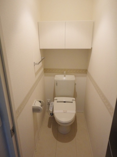 トイレ　参考写真（同建物別部屋のものです）