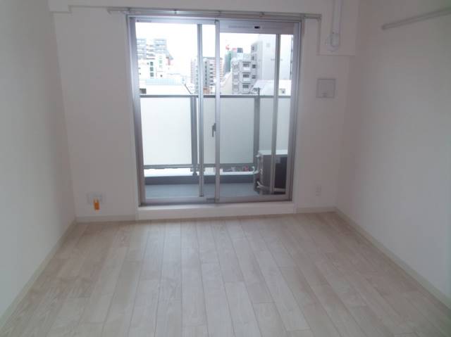 バルコニー　洋室