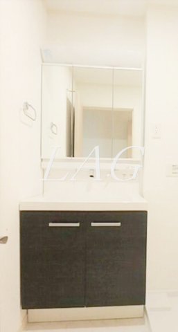 洗面設備　独立洗面台です。