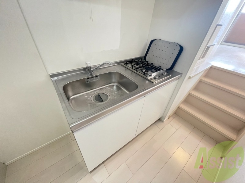 キッチン　こちらはキッチンになります。綺麗ですね。