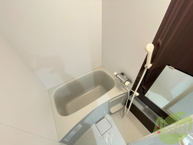 バス・シャワールーム　こちらは浴室になります。日々の疲れを癒してください。