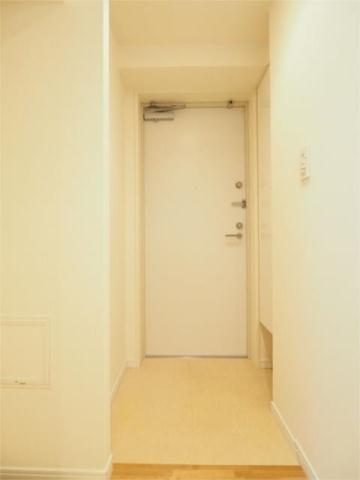 玄関　※別部屋参考写真