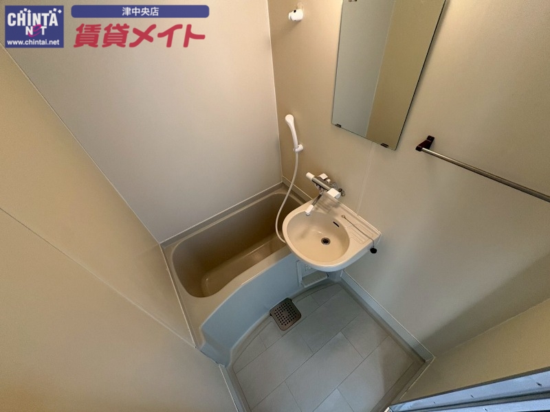 バス・シャワールーム　別部屋の写真