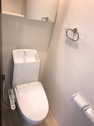 トイレ　シャワー付トイレ
