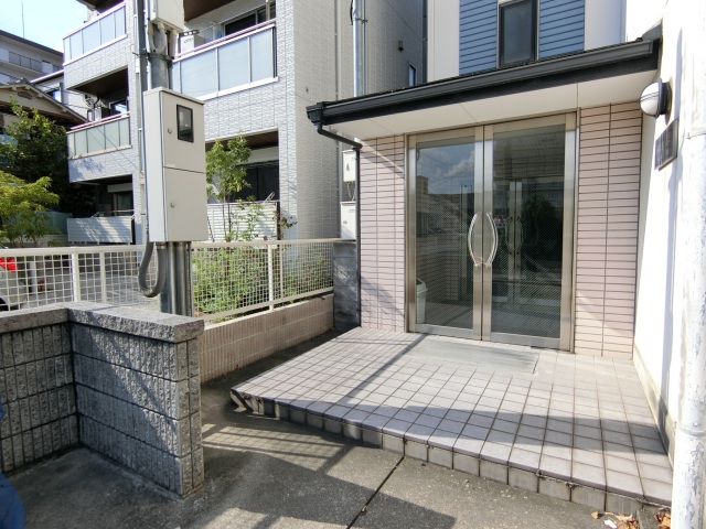 エントランス　エントランス