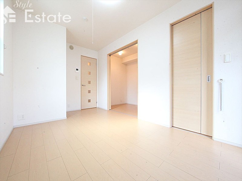 居室・リビング　内装