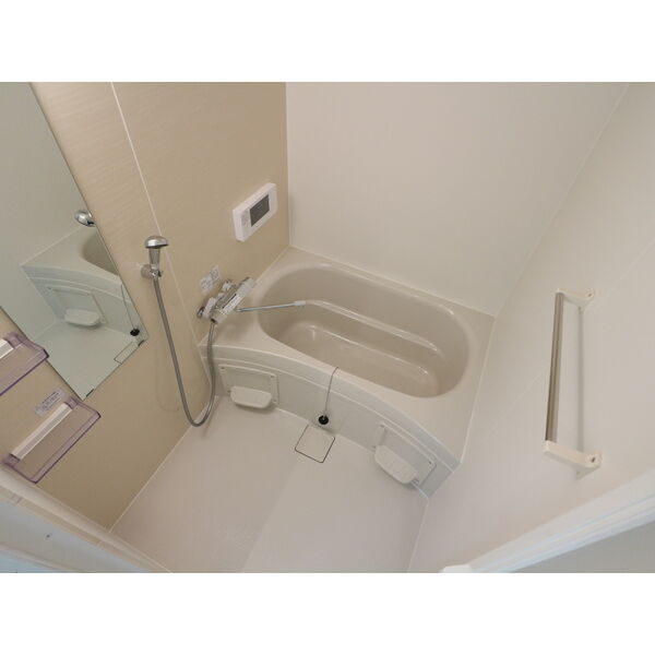 バス・シャワールーム　同タイプ別室の参考写真です。※現況優先