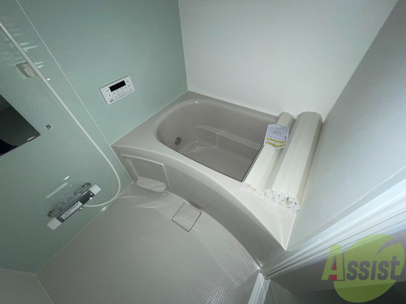 バス・シャワールーム　コチラで日々の疲れを癒し、リラックスしてください