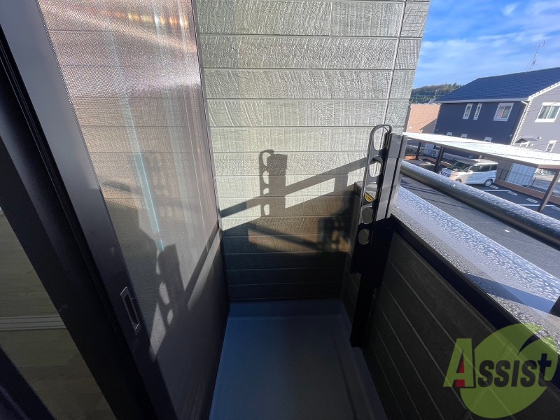 バルコニー　バルコニーがあるので洗濯物は外に干せそうですね～