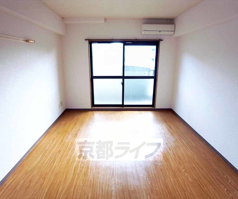 居室・リビング　お部屋です