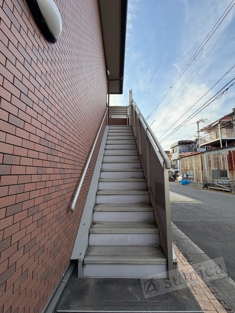 エントランス　明るいエントランスであなたのお帰りをお待ちします＾＾