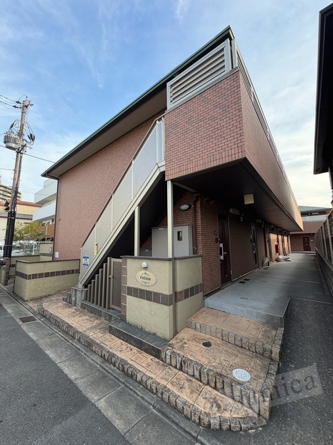 建物外観　スタイリッシュな建物です＾＾