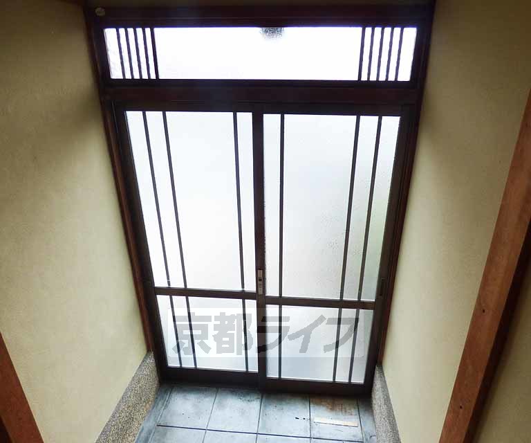 玄関　玄関です。