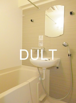 バス・シャワールーム　バスルームです。