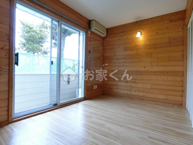 居室・リビング　室内(別のお部屋の室内写真です)