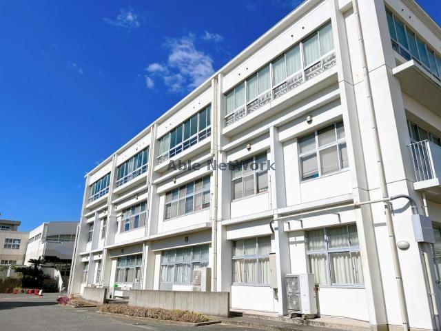 小学校　宇部市立厚南小学校（小学校）まで413m