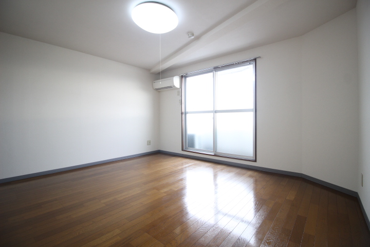 居室・リビング　居間です