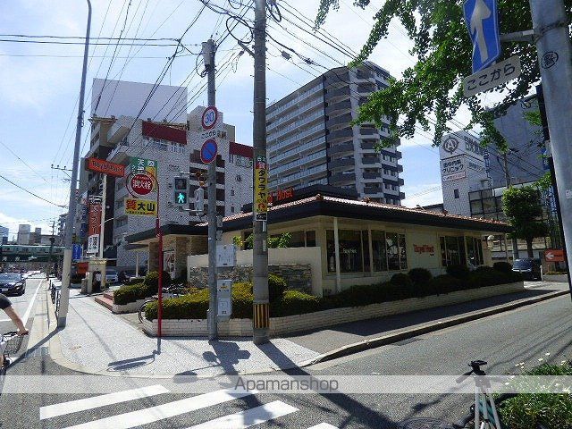 飲食店　ロイヤルホスト（飲食店）まで110m