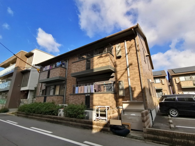 建物外観　南向きで日当り良好