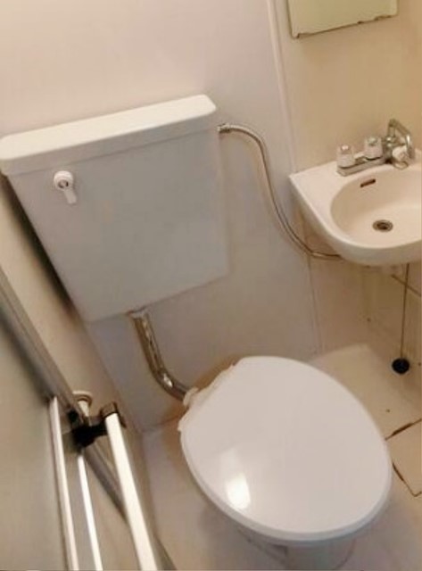 トイレ　別部屋同仕様タイプ