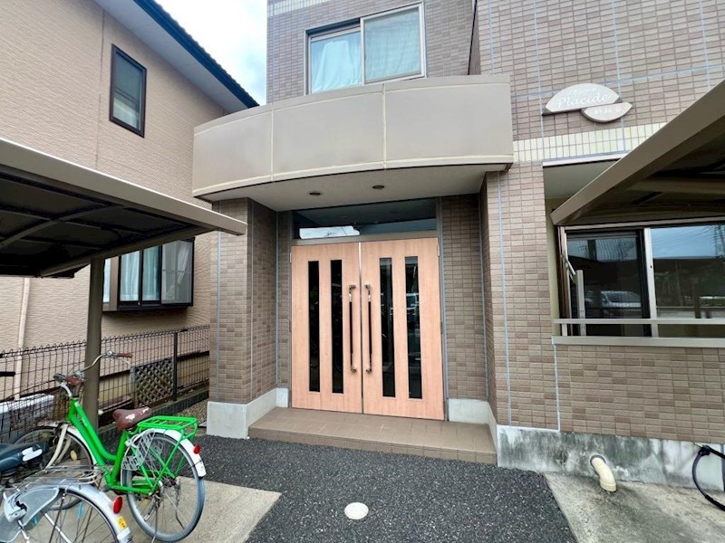 エントランス　建物入口