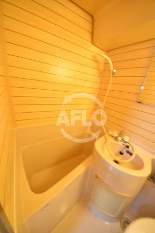 バス・シャワールーム　プラス九条　浴室