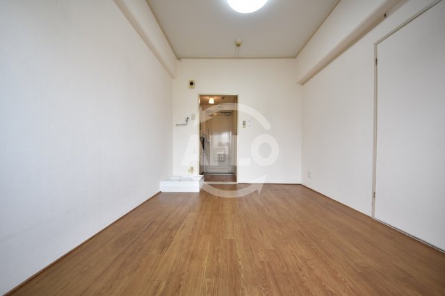 居室・リビング　プラス九条　洋室