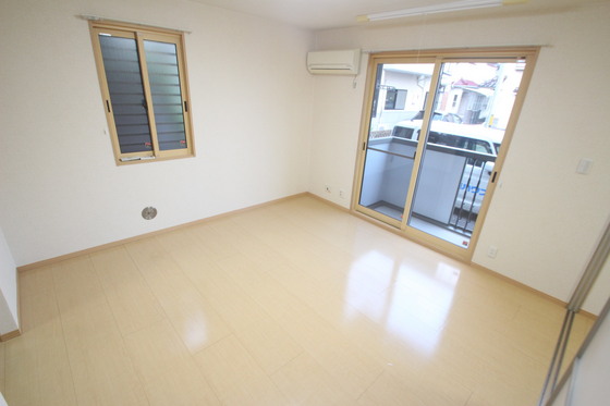 居室・リビング　※別部屋の写真です