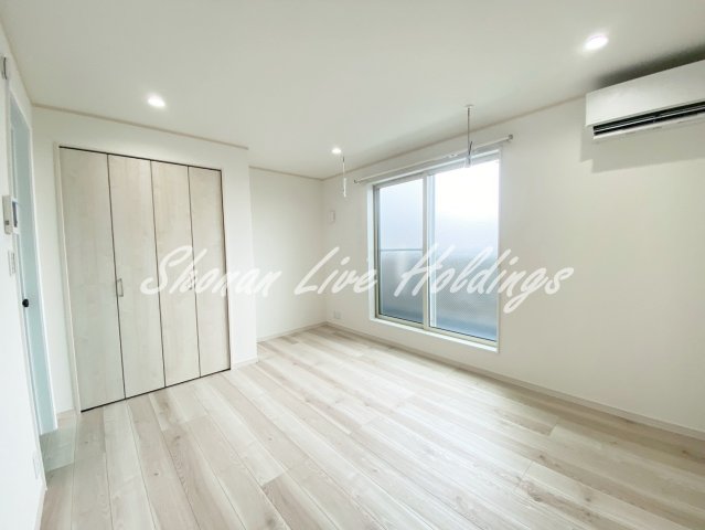 居室・リビング　広々7.3帖♪明るい室内