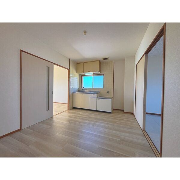 居室・リビング　同タイプのお部屋の写真です。