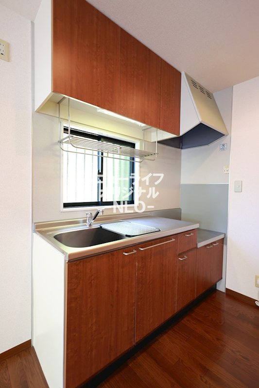 キッチン　上下に収納が充実しているのでお料理も効率良く楽しめます☆