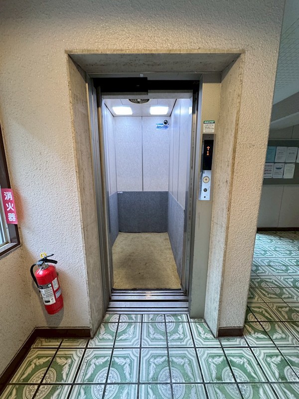 その他　エレベーターあり